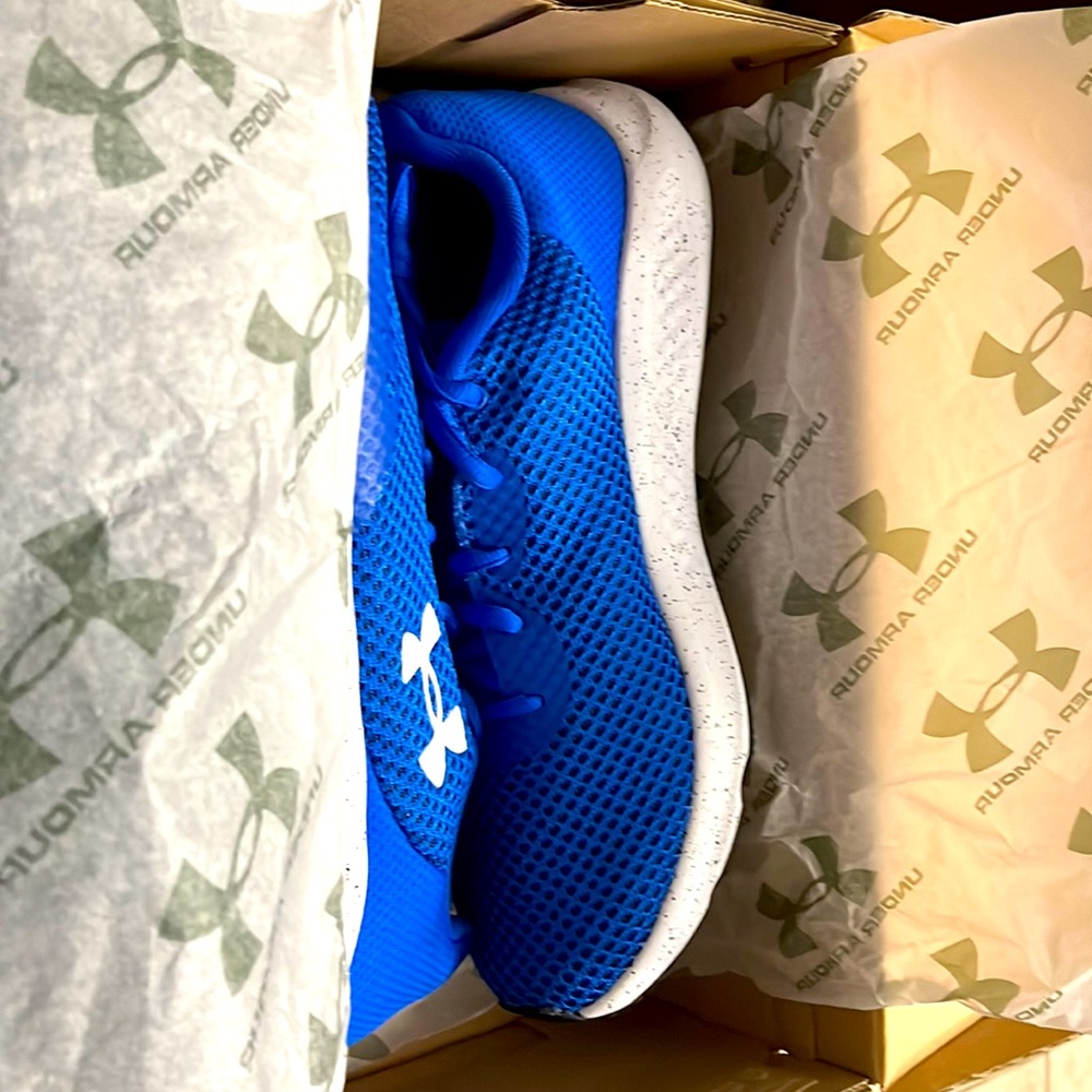 UA charged pursuit 3 Royal Blue Shoes Size 9